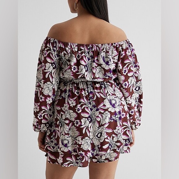 ✨ HP ✨ Floral Romper ✨ (Read Description) ✨ - Picture 5 of 6